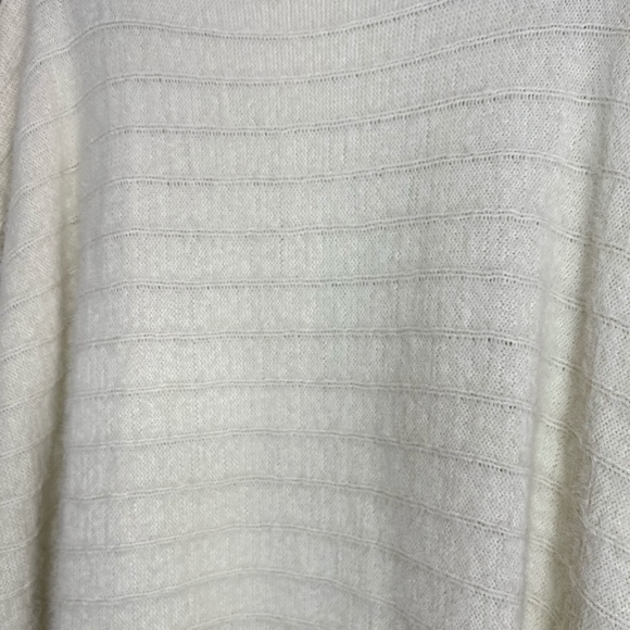 Ivory Off-Shoulder Puff Sleeve Sweater - L - Picture 5 of 5